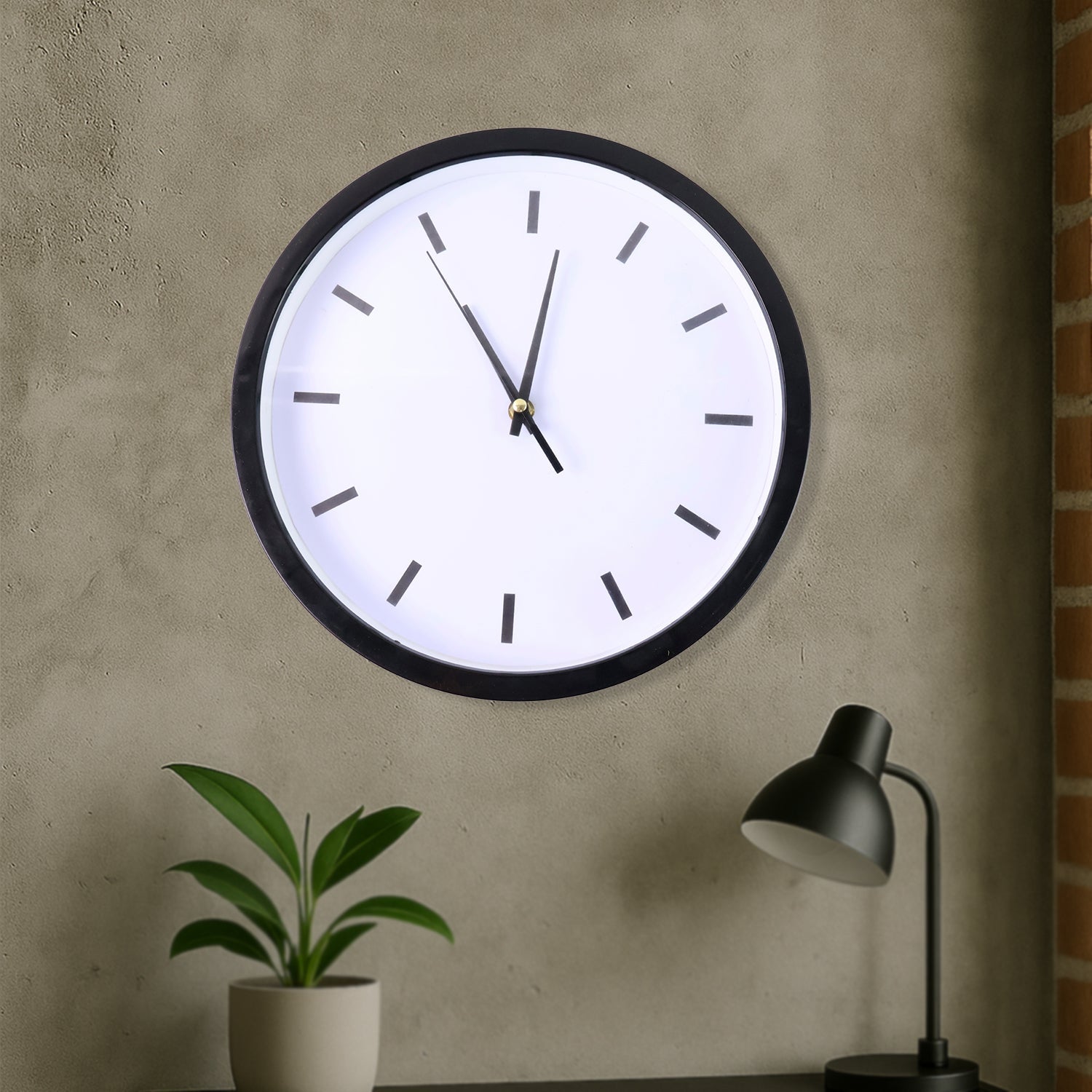 Classic Wall Clock Classic Wall Clock